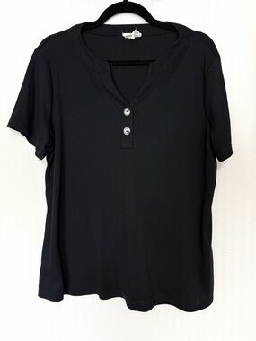 Andrée by Unit Short-Sleeve Henley Top Size Large